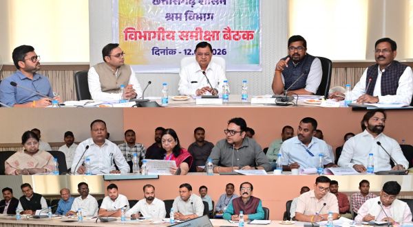 श्रम मंत्री ने ली श्रम विभाग की बैठक... योजनाओं के क्रियान्वयन, श्रमिकों की सुरक्षा पर विशेष फोकस