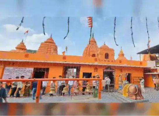 महादेव घाट में मंदिर दर्शन कर रही महिला की गोल्ड चेन चोरी