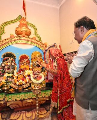 62वें जन्मदिवस पर मुख्यमंत्री ने श्री जगन्नाथ मंदिर में पूजा-अर्चना कर प्रदेशवासियों के सुख-समृद्धि की कामना की