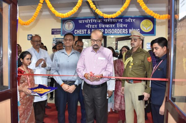 राज्यपाल रमेन डेका ने एम्स रायपुर में अत्याधुनिक 12-बेडेड रेस्पिरेटरी आईसीयू का किया उद्घाटन