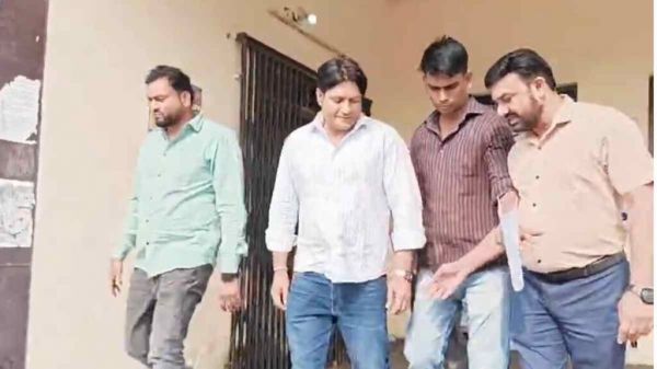 CSEB ग्रामीण कार्यालय में ACB का छापा, जेई, एई और कंप्यूटर ऑपरेटर रिश्वत लेते गिरफ्तार