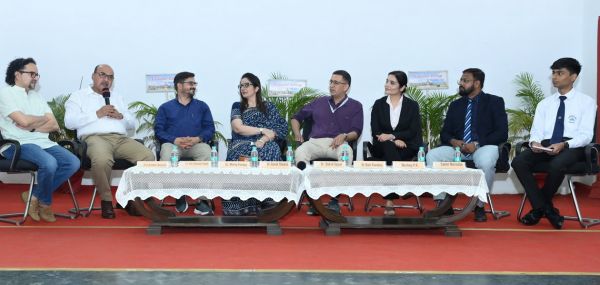 राजकुमार कॉलेज में कॉफ़ी एंड कनेक्ट... बढ़ता स्क्रीन टाईम छीनता बच्चों की मुस्कुराहट पर चर्चा