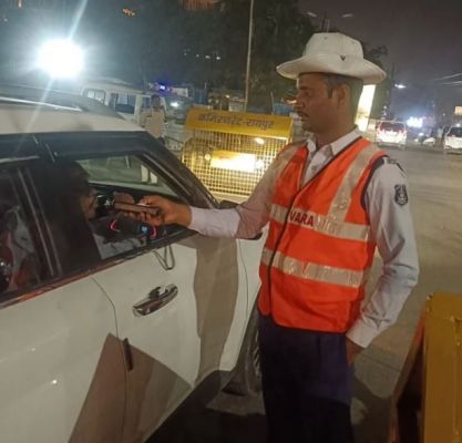 नशेड़ी वाहन चालकों के विरुद्ध रायपुर पुलिस की कार्यवाही लगातार जारी