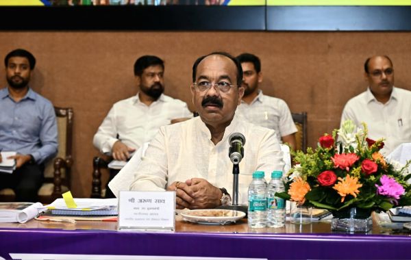 शहरों में पेयजल आपूर्ति, अवैध प्लॉटिंग और अवैध निर्माण पर डिप्टी सीएम सख्त