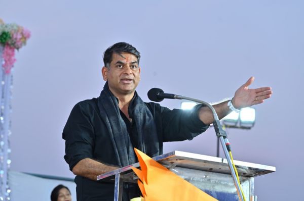  यूथ फेस्ट-2026: सौरभ द्विवेदी का मंत्र&mdash;फिट रहें, पॉजिटिव सोचें, परिवार संग आगे बढ़ें