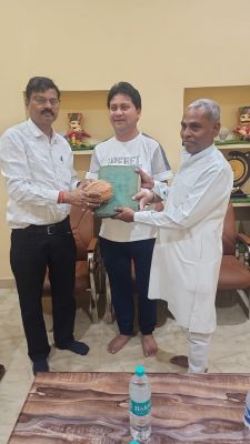 सदगुरु कबीर आश्रम में मिली 326 वर्ष पुरानी दुर्लभ पाण्डुलिपियाँ