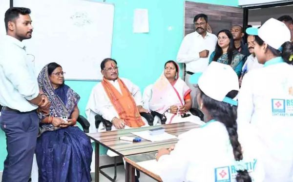 स्वरोजगार की राह पर बढ़ते कदम: मुख्यमंत्री ने RSETI में देखा ग्रामीण सशक्तिकरण का मॉडल