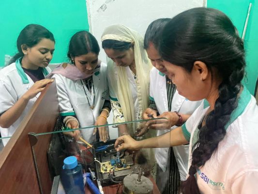 पुरूषों के वर्चस्व वाले एक और क्षेत्र में पैर जमाने महिलाएं तैयार