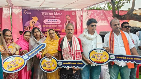 कुसुमताल शिविर में हितग्राहियों को मिली खुशियों की सौगात