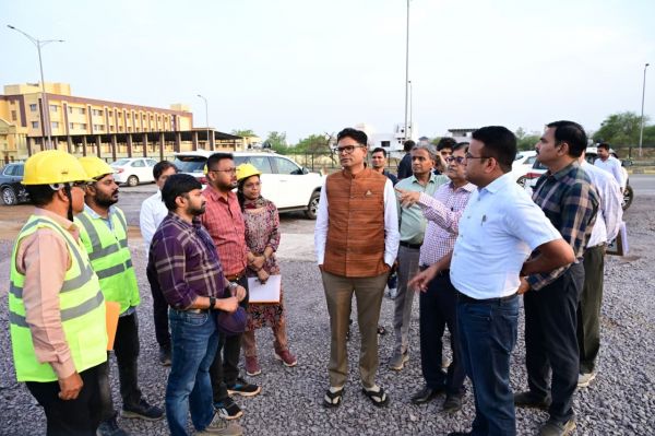 वित्तमंत्री ओपी चौधरी ने नवा रायपुर में विकास कार्यों का किया निरीक्षण