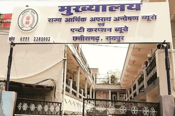 ACB ने जमीन बंटवारे के नाम पर रिश्वत लेते को किया पटवारी गिरफ्तार