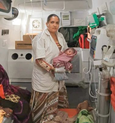108 संजीवनी एक्सप्रेस कर्मियों की सूझबूझ से एम्बुलेंस में हुआ सुरक्षित प्रसव, प्रसव पीड़ा बढ़ने पर रास्ते में ही कराया सुरक्षित डिलीवरी, जच्चा-बच्चा दोनों स्वस्थ