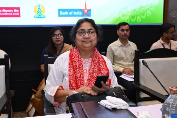 रायपुर में हो रही वाणिज्य संबंधी संसदीय स्थायी समिति की बैठक