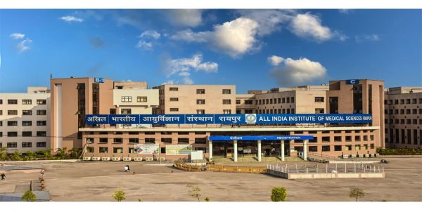 एम्स रायपुर ने 13 घंटे की जटिल हृदय सर्जरी से बचाई 38 वर्षीय युवक की जान