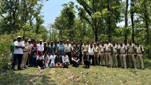 देवपुर में औषधीय वनस्पतियों पर एक दिवसीय बॉटनाइजेशन कार्यशाला 