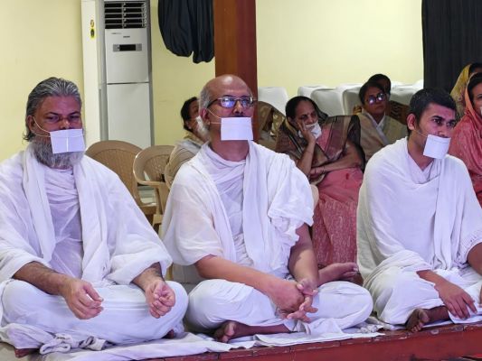 शरीर को स्वस्थ रखने में योग जरूरी... आचार्य डॉ. शिव मुनि