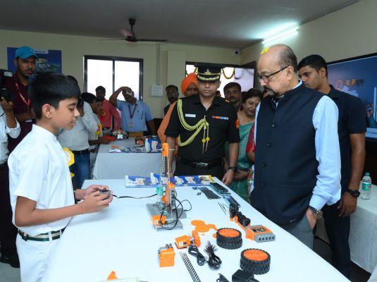 रोबोटिक्स और कृत्रिम बुद्धिमता का उपयोग मानव कल्याण के लिए होः राज्यपाल