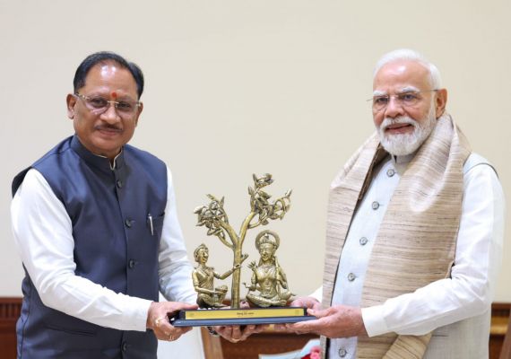 प्रधानमंत्री  नरेंद्र मोदी से मुख्यमंत्री विष्णु देव साय ने की भेंट, छत्तीसगढ़ के विकास और &lsquo;बस्तर विजन&rsquo; पर हुई विस्तृत चर्चा