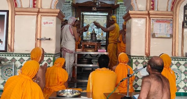 वर्षायोग 2026.....   सोमवार का दिन धर्म, भक्ति और ज्ञान की त्रिवेणी से रहा ओत-प्रोत