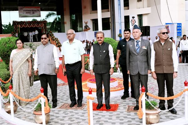 पावर कंपनी में ध्वजारोहण&hellip;. विकसित छत्तीसगढ़ के संकल्प को दे रहे गति: सुबोध सिंह