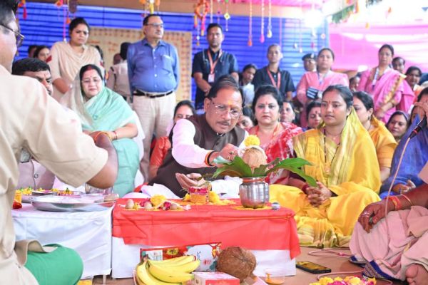 &lsquo;विष्णु भैया&rsquo; का घर बना बहनों का मायका, मुख्यमंत्री निवास में उल्लास से मना तीजा-पोरा तिहार