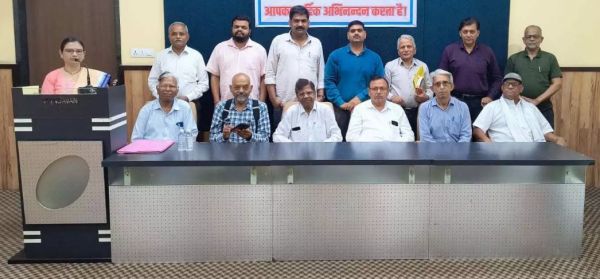 रायपुर में OBC दिवस समाज प्रमुखों ने उठाई 27 प्रतिशत आरक्षण की मांग