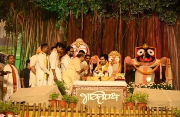 देवेन्द्र नगर में श्रीमद् भागवत कथा में शामिल हुए विधायक पुरन्दर मिश्रा, परम पूज्य इंद्रेश जी महाराज के मुखारविंद से श्रवण किया कथा का दिव्य रस