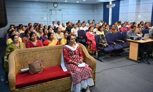 गणित के डर को आकर्षण में बदलने गतिविधि आधारित शिक्षण पर शिक्षकों को मिला व्यावहारिक प्रशिक्षण