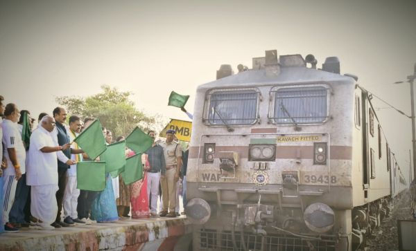 दिल्ली अब दूर नहीं- सरगुजा को मिली बड़ी रेल सौगात, अम्बिकापुर से हजरत निजामुद्दीन के लिए अब सप्ताह में दो दिन ट्रेन