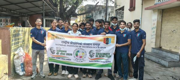 एनआईटी रायपुर में सफाईमित्रों के स्वास्थ्य और सम्मान पर विशेष पहल