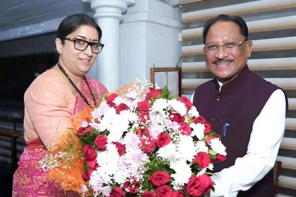 मुख्यमंत्री विष्णुदेव साय ने स्मृति ईरानी से की मुलाकात