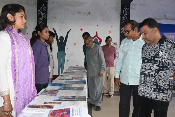 अग्रसेन महाविद्यालय में हुई फोटोग्राफी प्रतियोगिता में दिखी छत्तीसगढ़ की संस्कृति के रंग