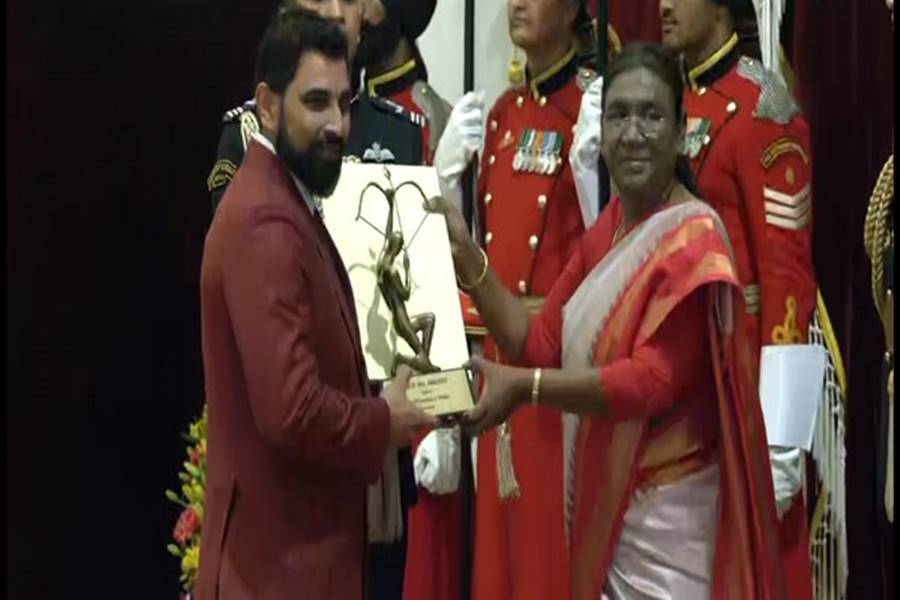 खेल पुरस्कारः क्रिकेटर मोहम्मद शमी सहित 26 खिलाड़ियों को अर्जुन अवॉर्ड और दो को मिला खेल रत्न